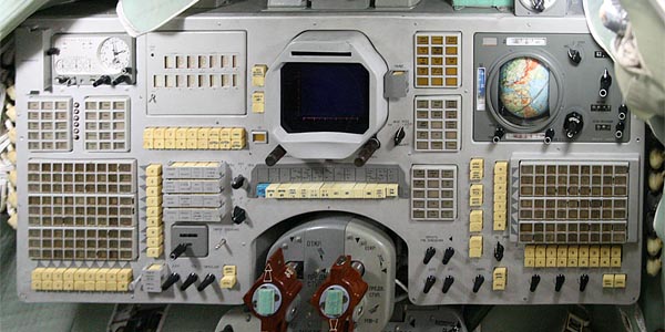 Interior of descent module of Soyuz T-3, 2006-10 (C) Seiji Yoshimoto