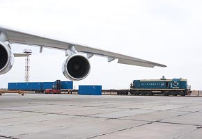 Container Transportation by Rail from Yubileiry Airfield, Baikonur, 2005-06 (C) Seiji Yoshimoto