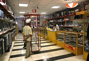 Computer Shop, Baikonur, (C) Seiji Yoshimoto