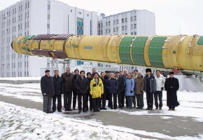 Critical Design Review Meeting at Yuzhnoye, 2005-01 (C) Yuzhnoye