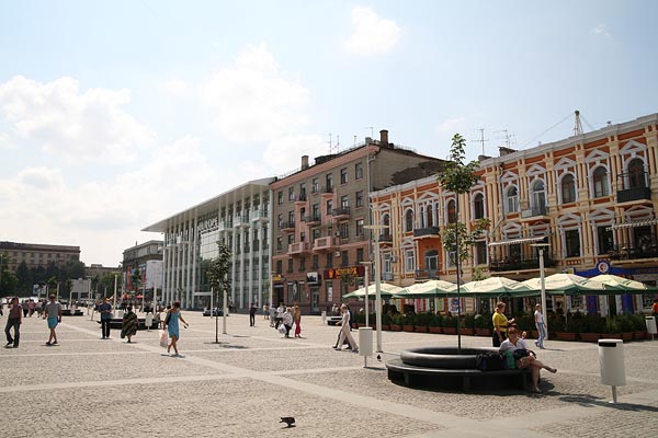 Central Part of Dnepropetrovsk, 2006-07, (C) Seiji Yoshimoto