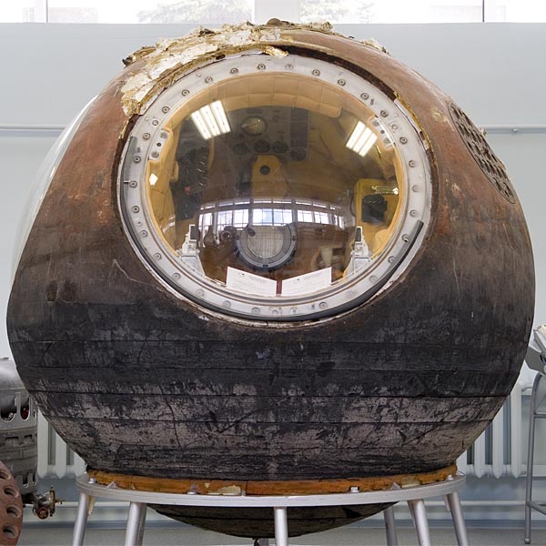 Descent module of Vostok -1, the world's first manned flight by Yuri Gagarin, 2007-04 (C) Seiji Yoshimoto