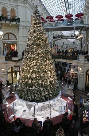 GUM Department Store, Moscow, 2004-11 (C) Seiji Yoshimoto