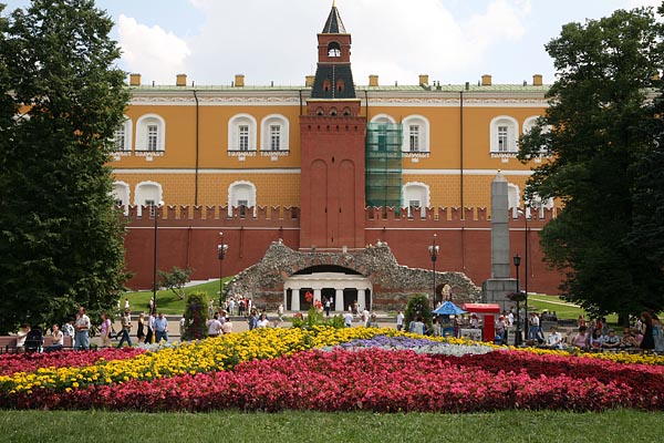 Alexandrovsky Garden, Moscow, 2006-07 (C) Seiji Yoshimoto