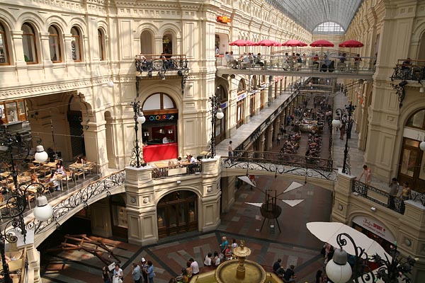 GUM Department Store, Moscow, 2006-07 (C) Seiji Yoshimoto