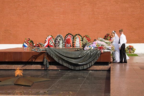 Eternal Flame, Kremlin, Moscow, 2006-07 (C) Seiji Yoshimoto