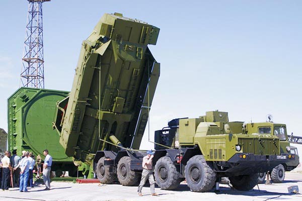 Integration of Space Head Module to Dnepr Launch Vehicle at Silo, site 109, Baikonur, (C) Kosmotras