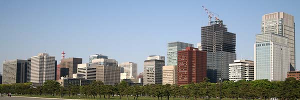 Buildings around Imperial Palace, Tokyo, 2006-05, (C) Seiji Yoshimoto