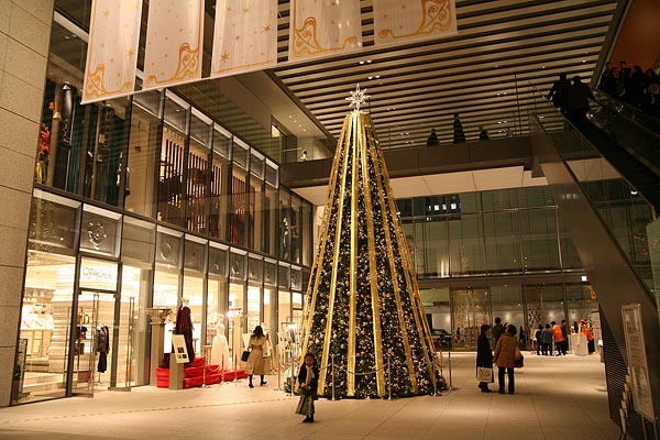 Marunouchi, Tokyo, 2006-12 (C) Seiji Yoshimoto