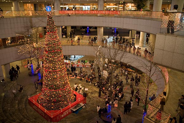 Tokyo Opera City, 2006-12 (C) Seiji Yoshimoto