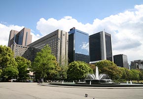 Buildings around Hibiya Park, Tokyo, 2006-04, (C) Seiji Yoshimoto