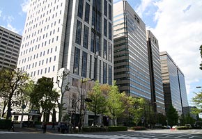 Buildings around Hibiya Park, Tokyo, 2006-04, (C) Seiji Yoshimoto