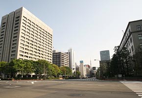 Government Ministries, Kasumigaseki, Tokyo, 2006-05, (C) Seiji Yoshimoto