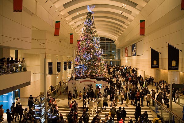 Queens Mall, Minatomirai 21, Yokohama, 2006-12 (C) Seiji Yoshimoto