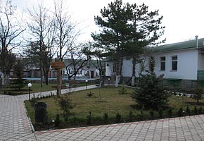 Typical Resort Hotel in Eupatoria, (C) Seiji Yoshimoto