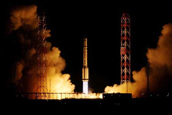 Proton Lift-off, Site 200, Baikonur, 2004-10 (C) Seiji Yoshimoto